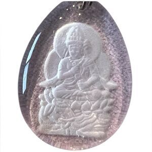 Vintage etched glass Buddha pendant difficult to capture the true beauty EVC